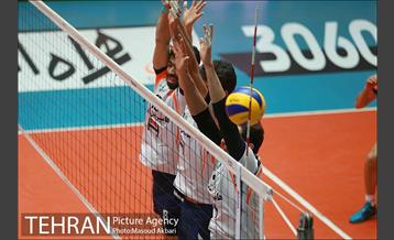 دیدار تیم های والیبال بانک سرمایه و سایپا