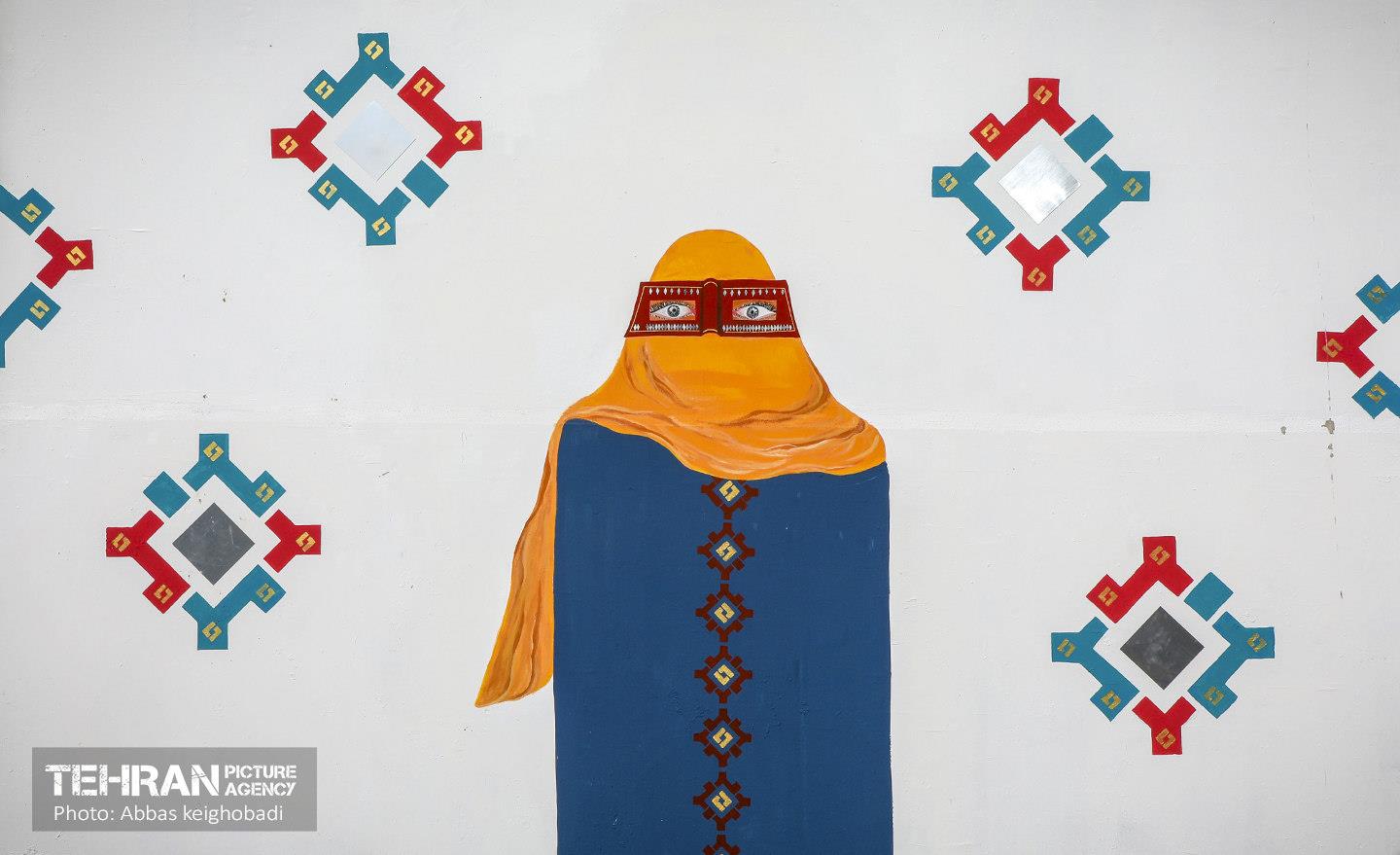 نگارخانه بزرگ شهری در خیابان دکتر بدرالزمان قریب 12