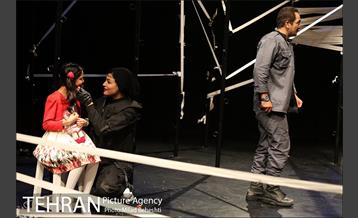 نمایش صبح بخیر‎ 12