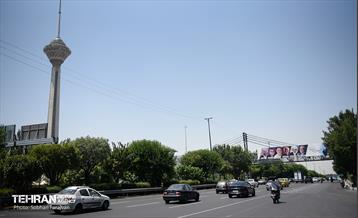 نصب تبلیغات نامزدهای چهاردهمین دوره انتخابات ریاست جمهوری در پایتخت 74