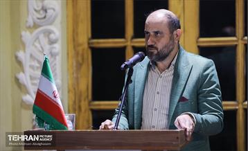 نشست شهردار تهران با اهالی شعر و ادب 19