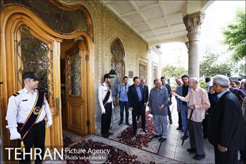 تهران گردی احمد مسجد جامعی به مناسبت روز مشروطه 2
