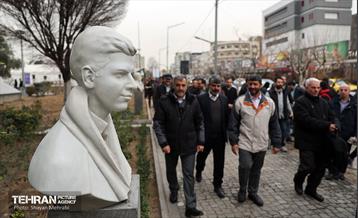 رونمایی از سردیس شهدای دانشجو 30