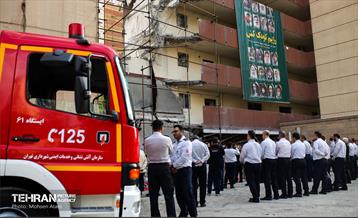 ادای احترام آتش نشان‌های تهران به شهدای جنگ ۱۲ روزه 29