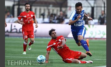 دیدار استقلال و تراکتورسازی در لیگ برتر فوتبال 18