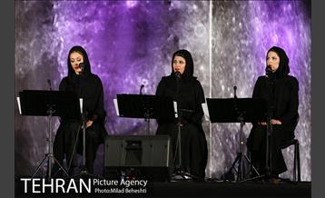 کنسرت شهرام و حافظ ناظری در محوطه باز برج میلاد‎ 4