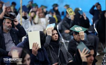 احیای شب بیست‌ویکم ماه رمضان امامزاده پنج تن لویزان 42