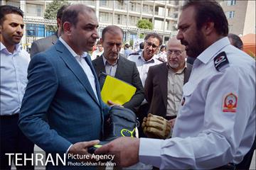 بازدید اعضای شورای اسلامی شهر از نمایشگاه آتش نشانی 3