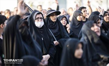 آیین بدرقه جاماندگان اربعین در میدان امام حسین(ع) 32