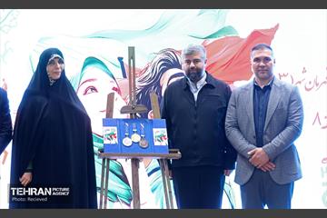 رونمایی از مدال ورزشی منطقه‌۸    4