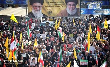 تجمع قدردانی از عملیات وعده صادق ۲ در میدان امام حسین (ع) 31