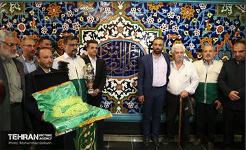 رونمایی از دیوارنگاره شمس الشموس