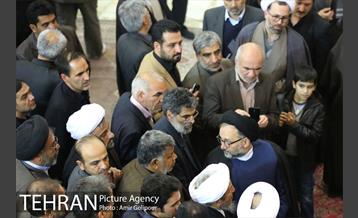 تشییع و خاکسپاری پیکر آیت الله هاشمی رفسنجانی در حرم امام (ره)‎ 17
