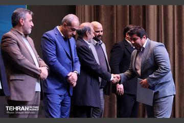 آیین تجلیل از برگزیدگان مناطق 22 گانه 5
