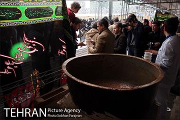 آیین سنتی " سمنوپزان" در میدان امام حسین (ع) 20