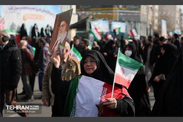 راهپیمایی ۲۲ بهمن در تهران - 3 72