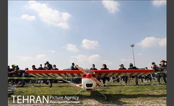 پرواز مدل ها بر فراز آسمان پایتخت 33