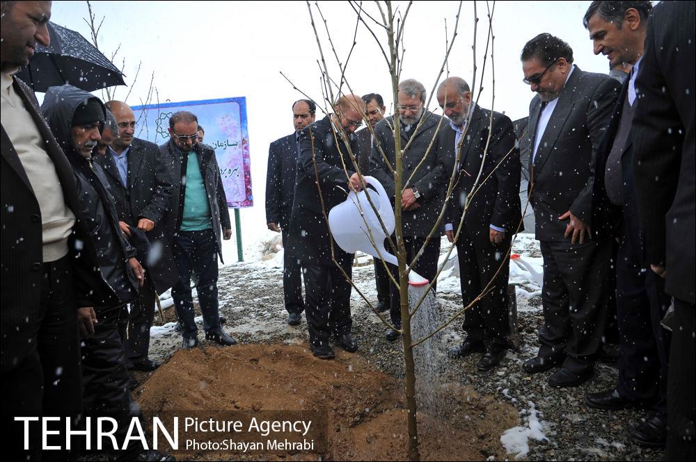 مراسم روز درختکاری با حضور شهردار تهران و رئیس مجلس 27