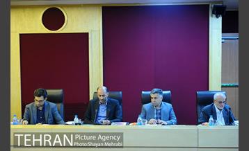 دومین جلسه هم اندیشی نخبگان شهر تهران با شهردار تهران 9