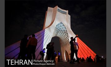 هزار توی زمان در برج آزادی 2