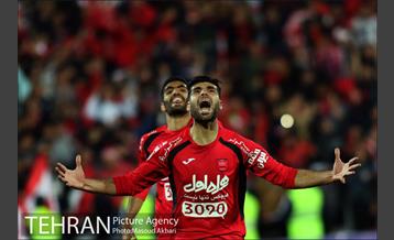 دیدار تیم های فوتبال پرسپولیس و پیکان