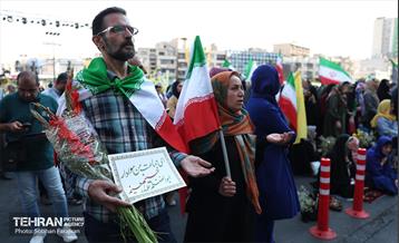 مهمانی ۱۰ کیلومتری عید غدیر در تهران - 3 46