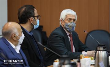 نشست هم اندیشی شهردار تهران با نخبگان منطقه 10