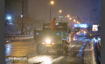 بارش برف زمستانی در معابر شمالی پایتخت - 1 11