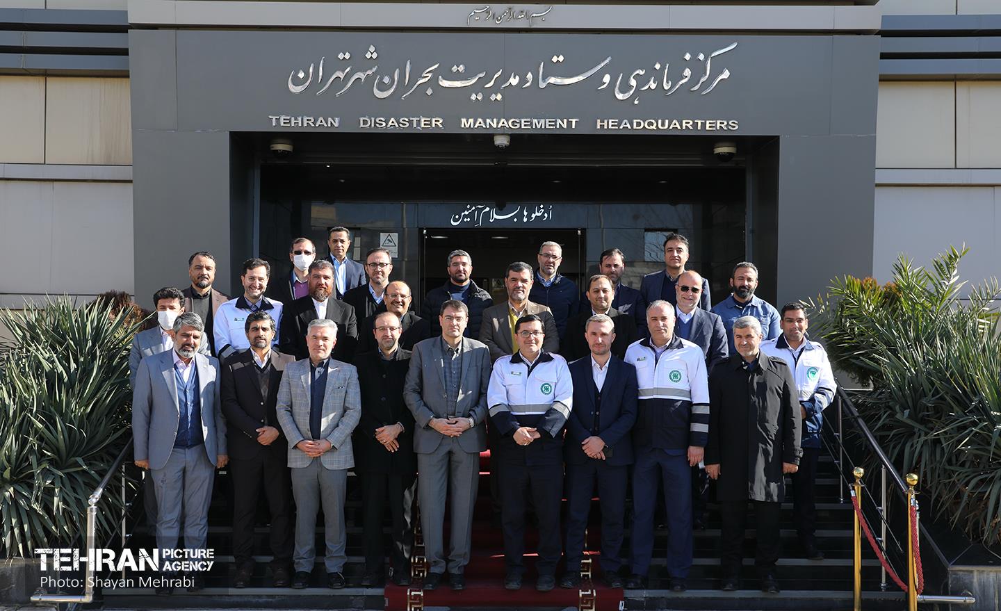 دوره آموزش تخصصی «ایمنی، مدیریت بحران و پدافند غیرعامل» ویژه شهرداران مناطق 22 گانه 51