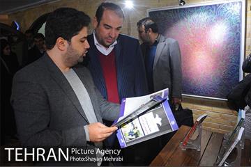 تقدیر از همکاران نویسنده و رونمایى از دوهفته نامه همگامان 34