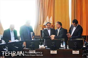 جلسه کمیسون عمران مجلس شورای اسلامی با حضور شهردار تهران 1