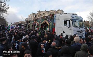 تشییع پیکر ۱۰۰ شهید مردمی و مدافع امنیت در تهران - 1 17