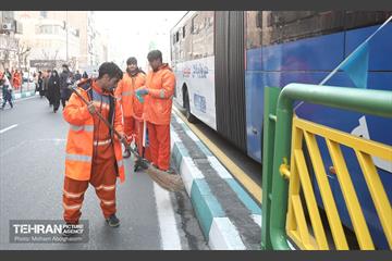 خدمات شهرداری تهران در پایان راهپیمایی ۲۲ بهمن - ۲ 7