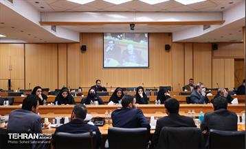 نشست تخصصی اعضای هیات رسیدگی به تخلفات اداری کارمندان شهرداری تهران 13