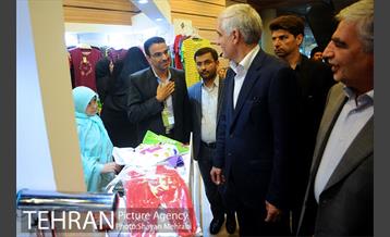 افتتاح سیزدهمین جشنواره زنان و تولید ملی  با حضور شهردار تهران 43