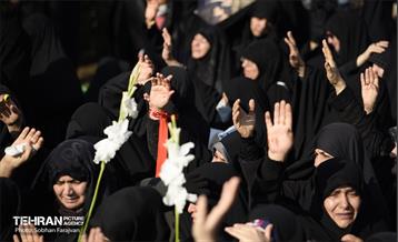 تشییع پیکر شهید گمنام در منطقه ۲۱