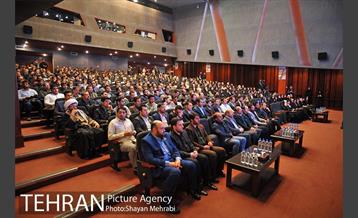 مراسم روز جمهوری اسلامی با حضور شهردار تهران در باغ موزه دفاع مقدس 7