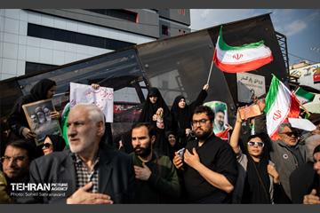 تشییع پیکر مطهر شهدای ناوشکن دنا
