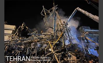 امداد رسانی شبانه در حادثه پلاسکو 12