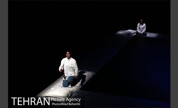 نمایش امشب اینجا 22