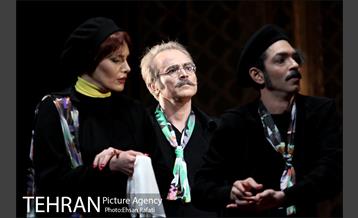 نمایش باغ آلبالو 38