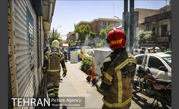 عملیات اطفا حریق در میدان حسن آباد 2