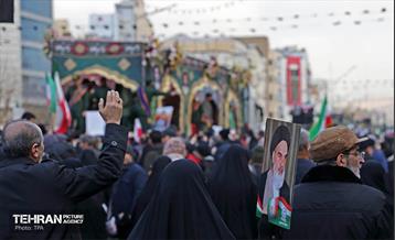 تشییع پیکر ۱۰۰ شهید مردمی و مدافع امنیت در تهران - 1 14