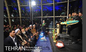 اهتزاز پرچم مسجد جمکران در برج میلاد 11