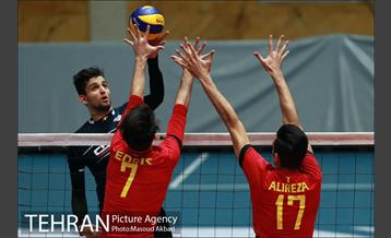 دیدار تیم های والیبال پارسه تهران و عمران ساری