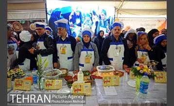 سومین جشنواره غذا و سفره های رنگین بازنشستگان شهرداری تهران 42
