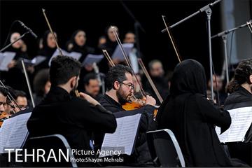 شب موسیقی انقلاب در منطقه گردشگری عباس آباد 20