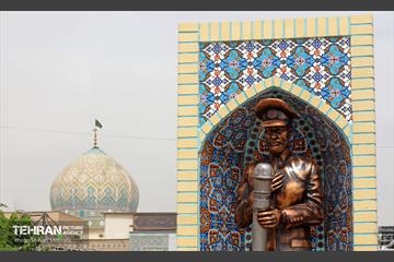 رونمایی از تندیس «خادم حرم» 2