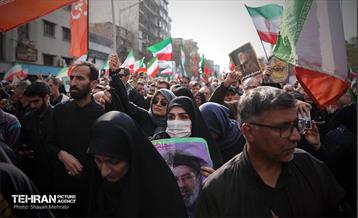 تشییع پیکر مطهر شهدای ناوشکن دنا 1