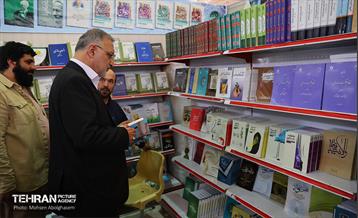 بازدید شهردار تهران از سی‌وپنجمین نمایشگاه بین‌المللی کتاب تهران 29